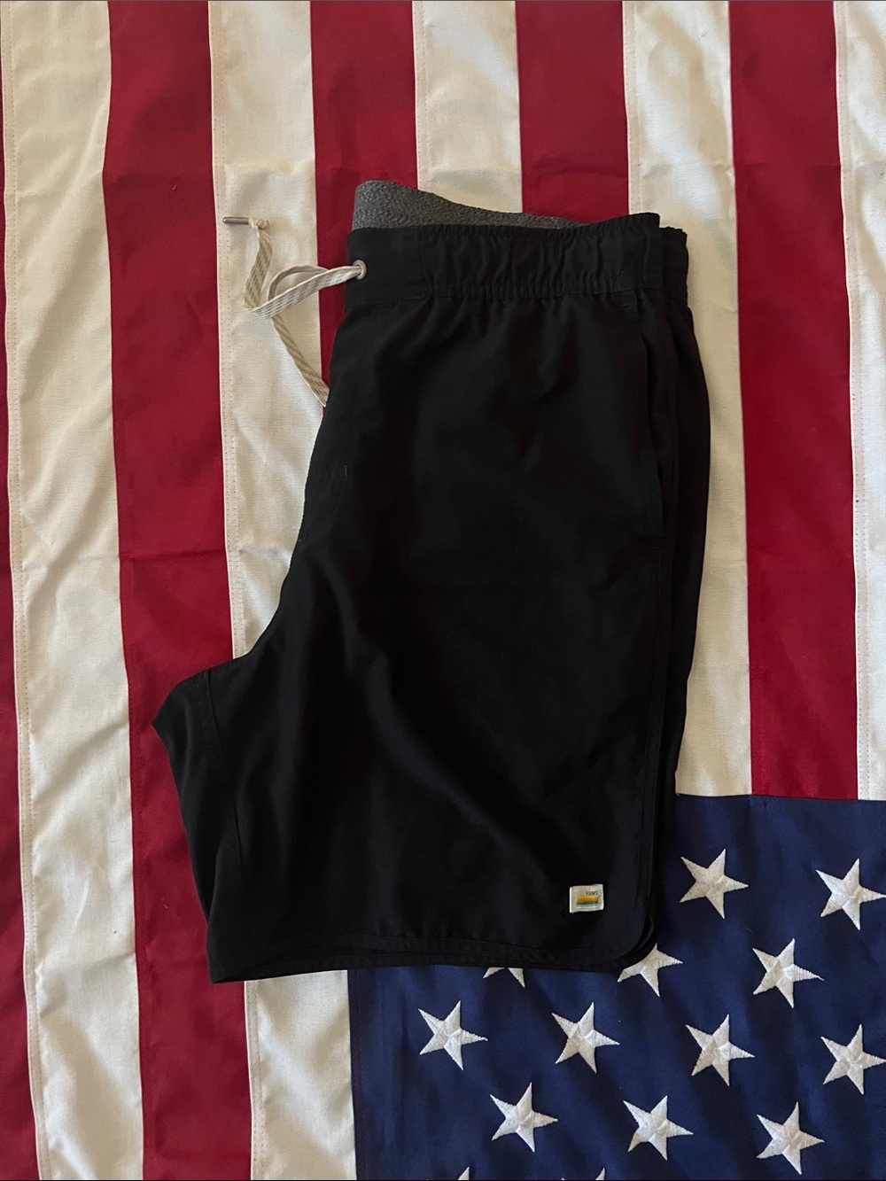 Vuori 7 inch gym shorts - Picture 3 of 11